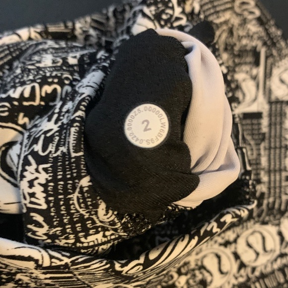 Lululemon Wunder Under Crop Black and White Logo Leggings, Sz 2, 21 in GUC - Picture 2 of 6
